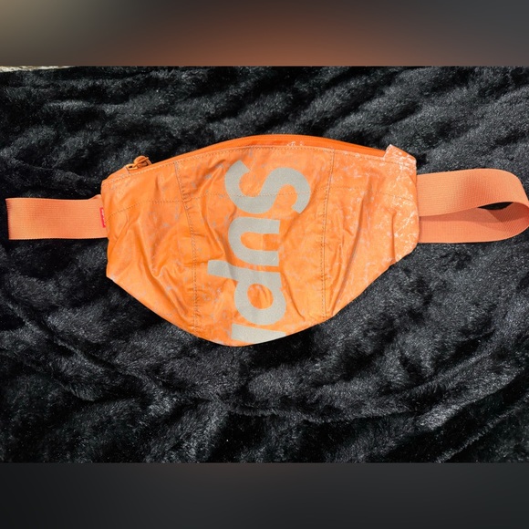 Supreme reflective bum bag/waist bag - Picture 3 of 6